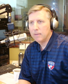 Alan at KHYI studio